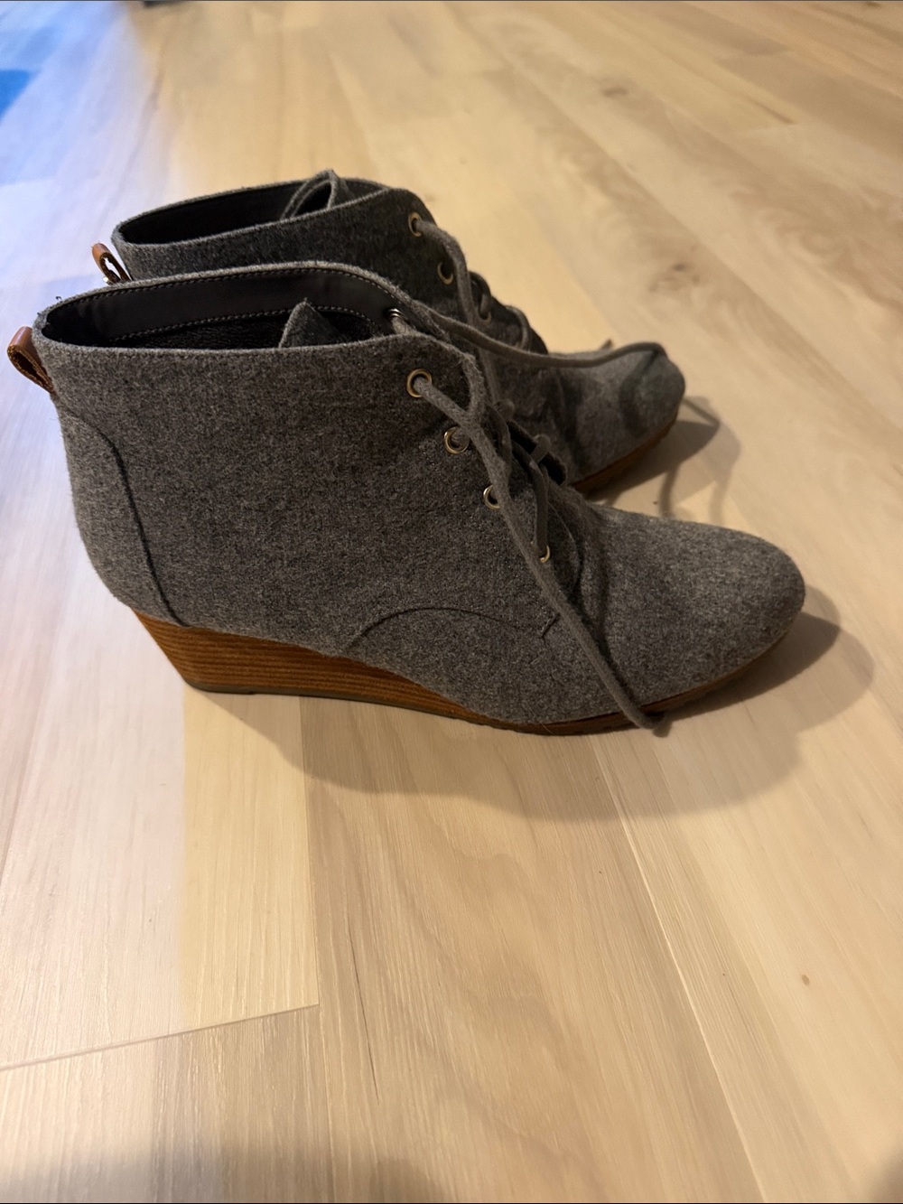 Womens Dr. Scholl’s Gray Lace-Up Wedge Booties Size 9